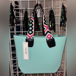 Versa Tote Vira Tote in Mint with Pink & Black Patterned Guitar Straps